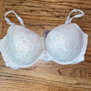 Victoria’s Secret padded bra